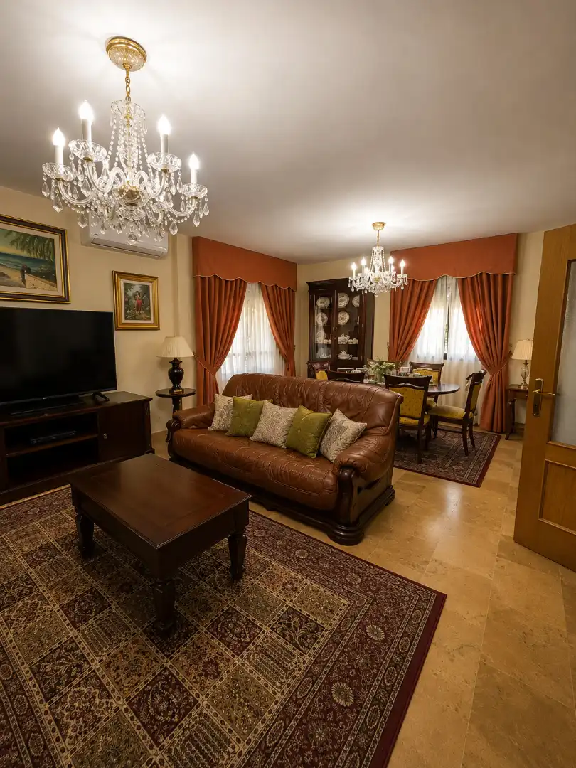 Sala d'estar de Casa adosada en venda en Bormujos amb Aire condicionat, Jardí privat i Terrassa