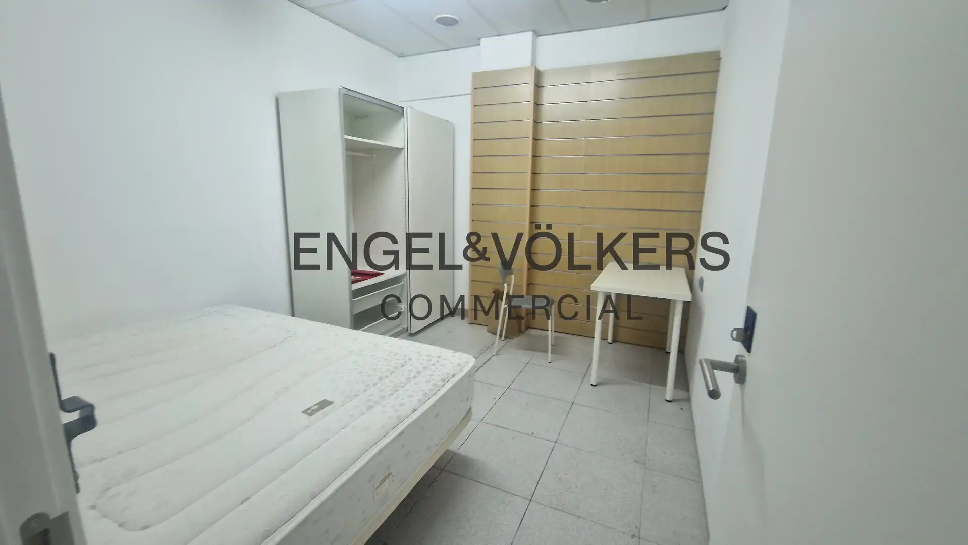 Buildings for sale in Collblanc