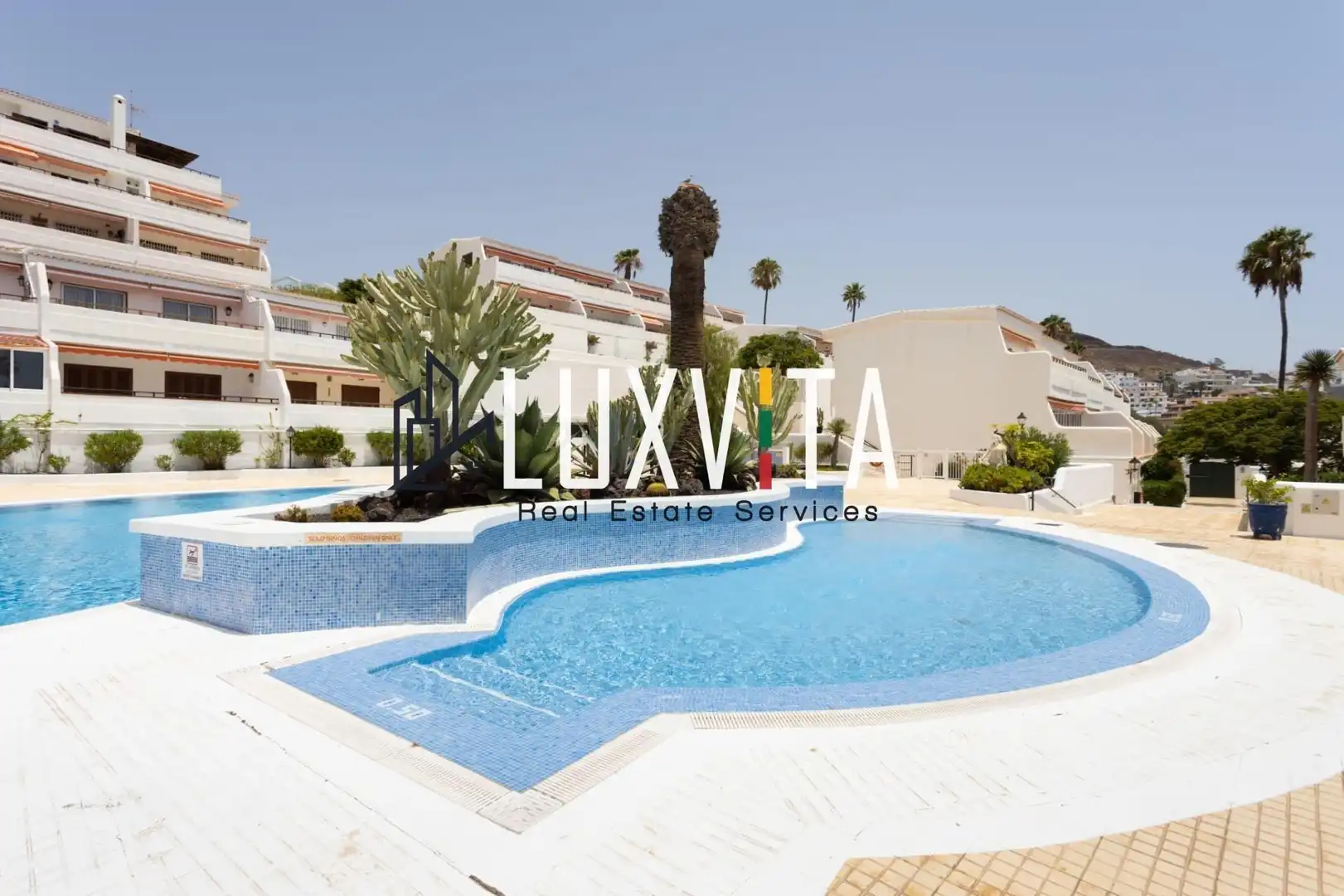 Vista exterior de Ático en venta en Arona con Aire acondicionado, Terraza y Amueblado