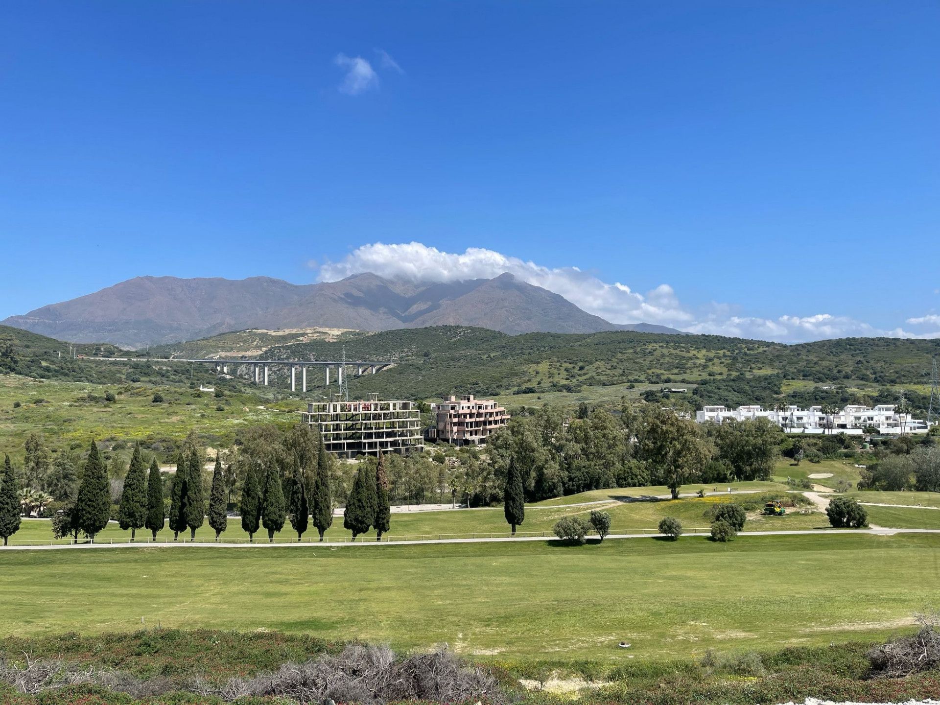 Vista exterior de Residencial en venda en Estepona
