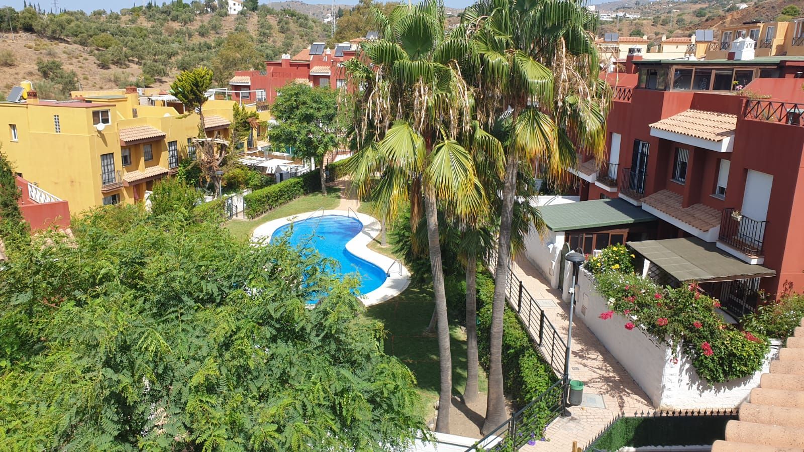 Jardí de Casa adosada en venda en Vélez-Málaga amb Aire condicionat, Terrassa i Traster