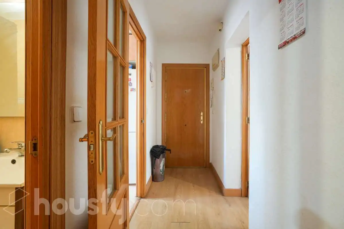 Piso en venta en Madrid con Calefacción, Terraza y Balcón