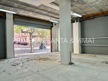 Locale commerciale in vendita a Centre