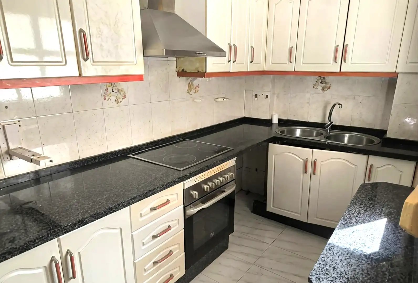 Kitchen of Flat for sale in Córdoba