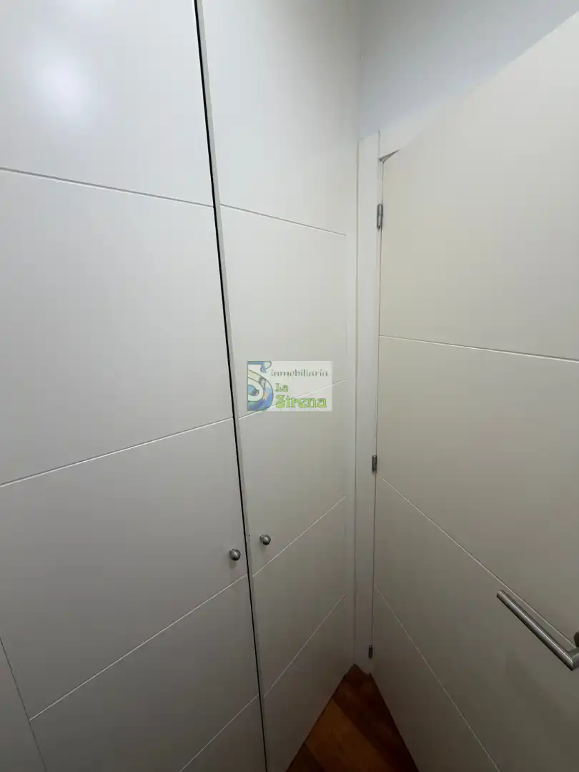 Badezimmer von Wohnung zum Verkauf in Castro-Urdiales mit Heizung, Terrasse und Schwimmbad