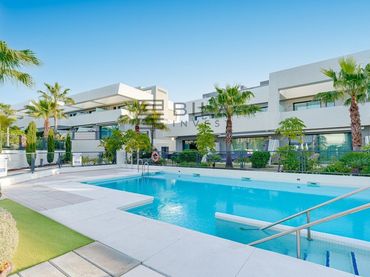 Reihenhaus mit Pool zum Verkauf in Sierra Morena