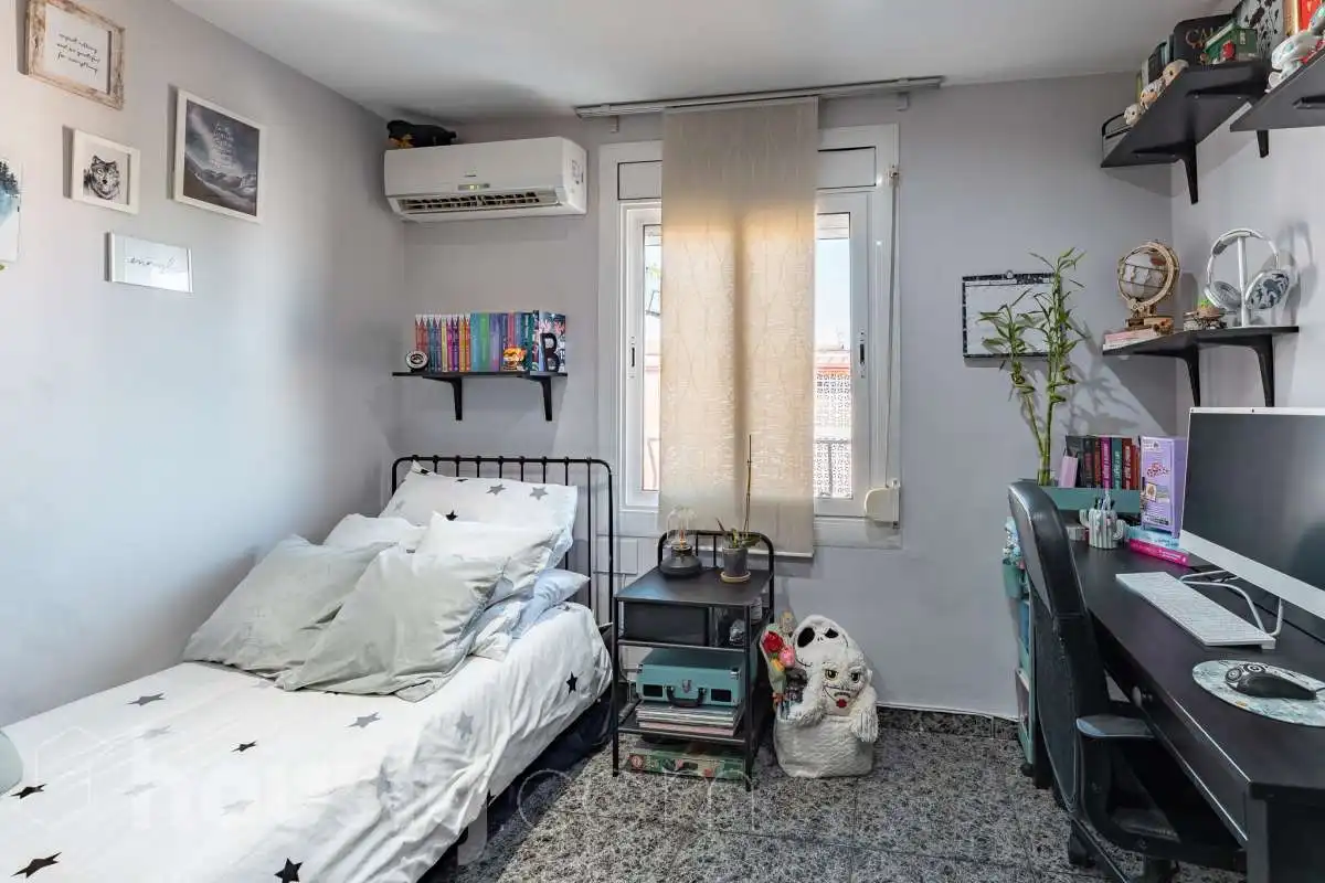Bedroom of Flat for sale in Sabadell  with Air Conditioner, Heating and Furnished