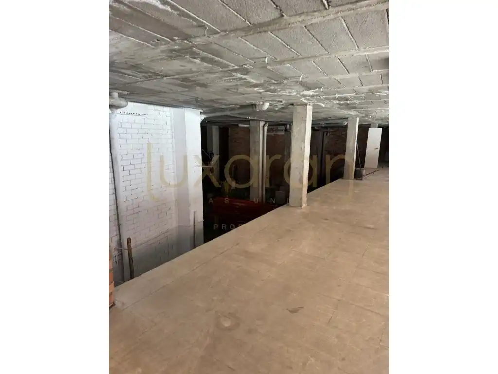 Local comercial en venta en Calle Indivil I Mandoni 15, imagen 7