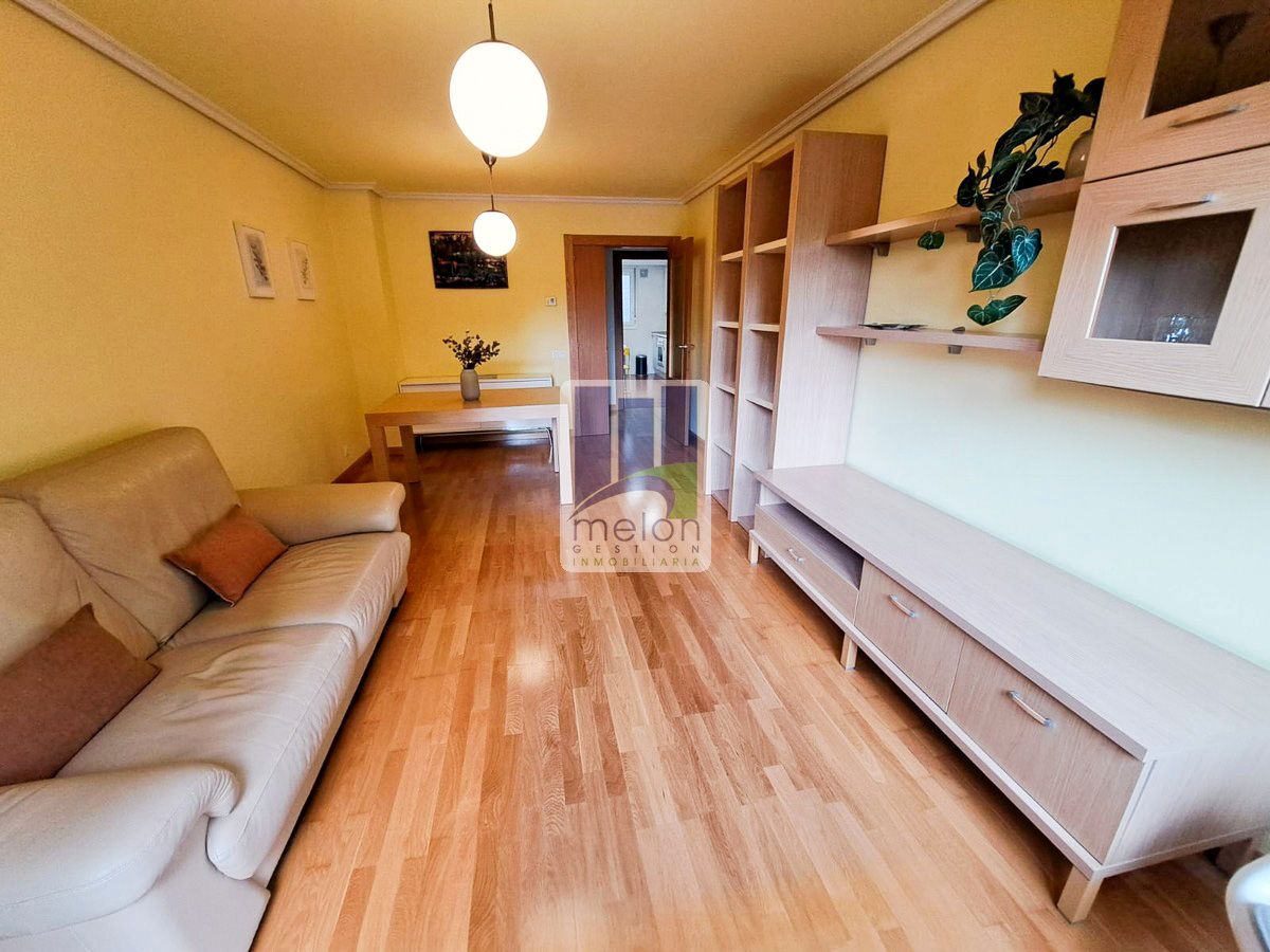 Sala d'estar de Pis en venda en Burgos Capital amb Traster