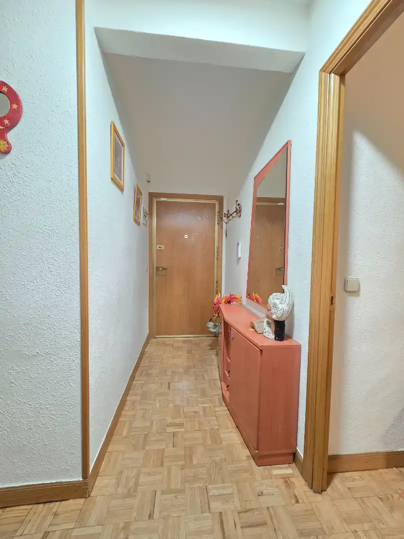 Flat for rent in Calle de Aguilón, Chopera