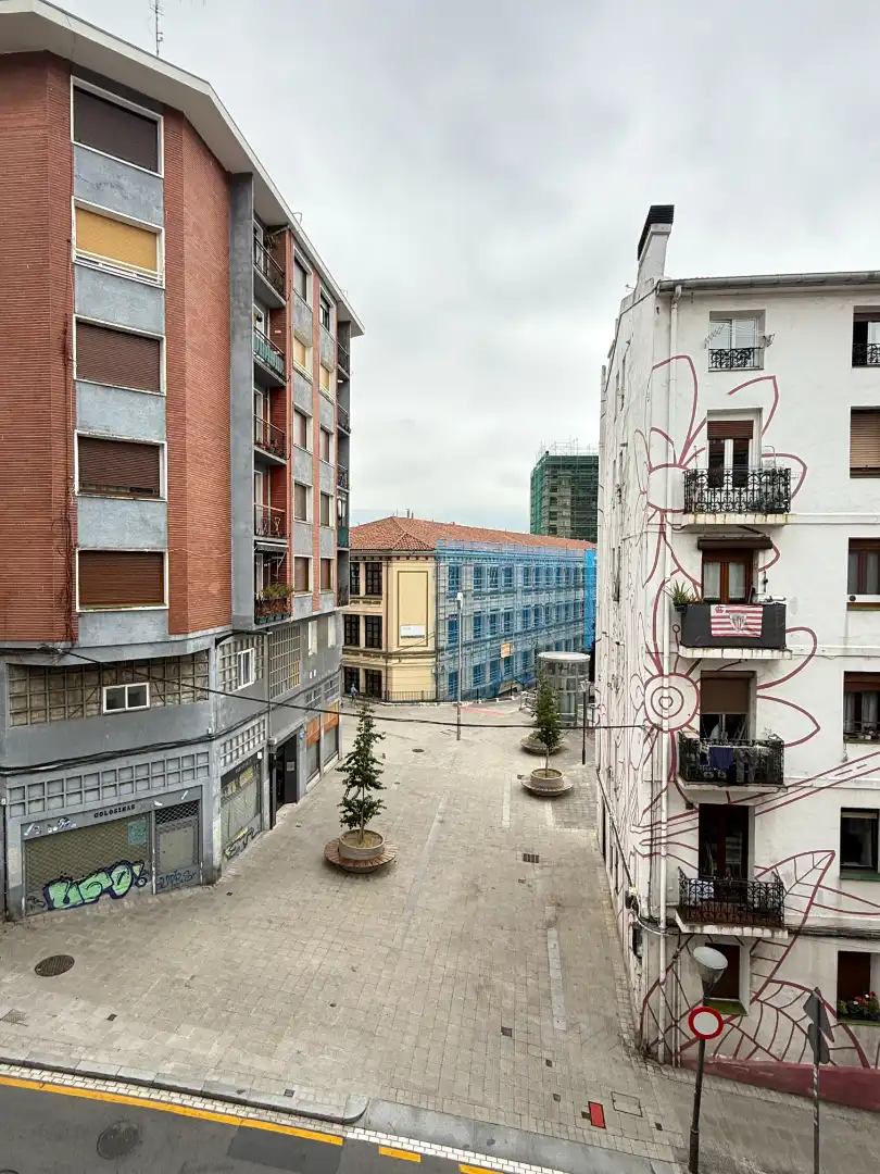 Vista exterior de Piso en venta en Bilbao  con Calefacción y Amueblado