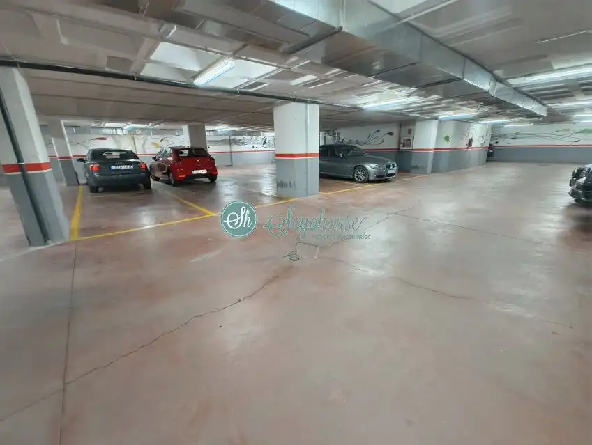 Parking de Piso en venta en Segovia con Aire acondicionado, Calefacción y Trastero