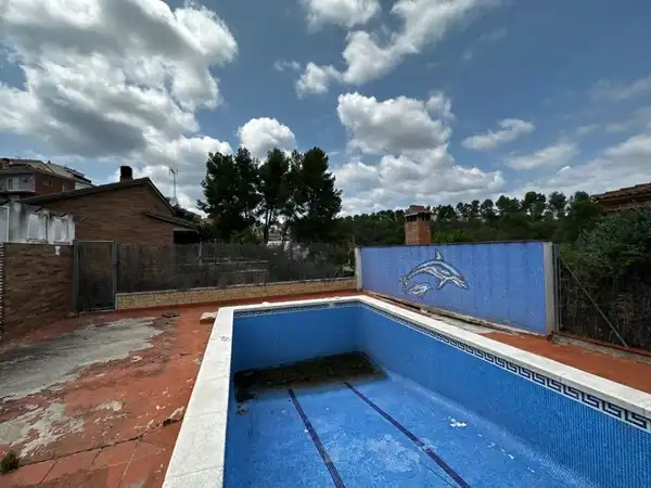 Swimming pool of Houses for sale in Rubí