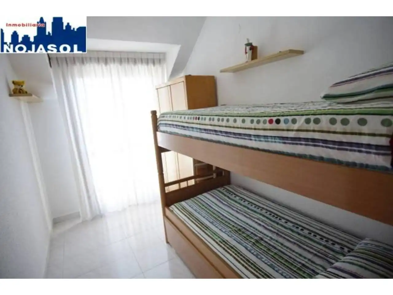 Schlafzimmer von Dachboden zur Miete in Noja mit Heizung, Terrasse und Möbliert