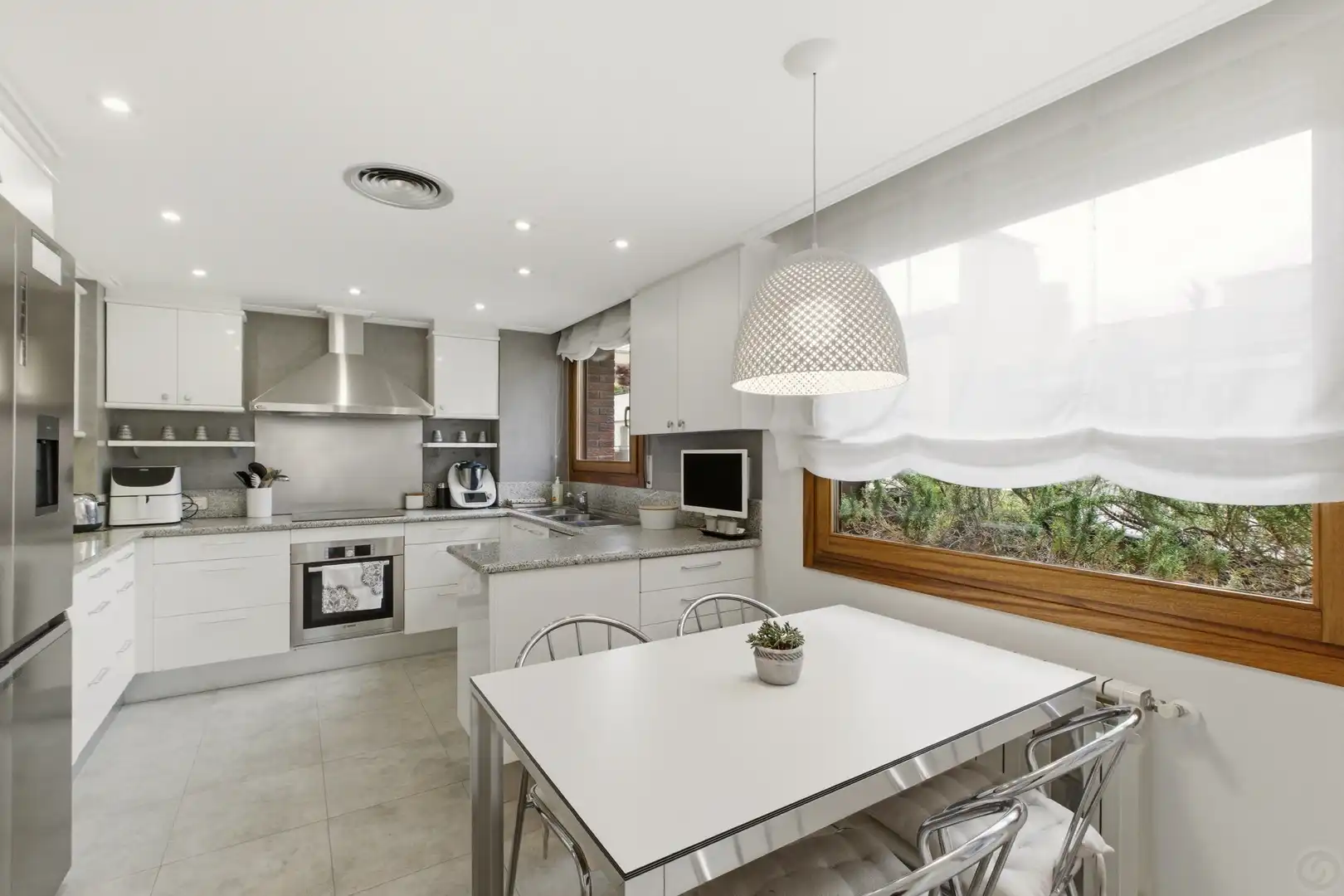 Kitchen of Duplexes for sale in Girona  with Air Conditioner, Heating and Terrace