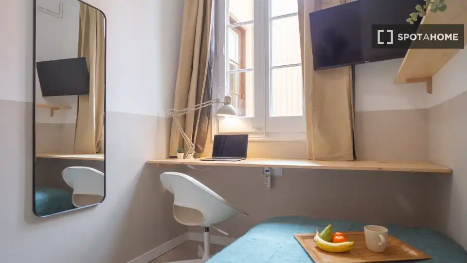 Bedroom of Flat for rent in Barcelona  with Air Conditioner, Heating and Furnished