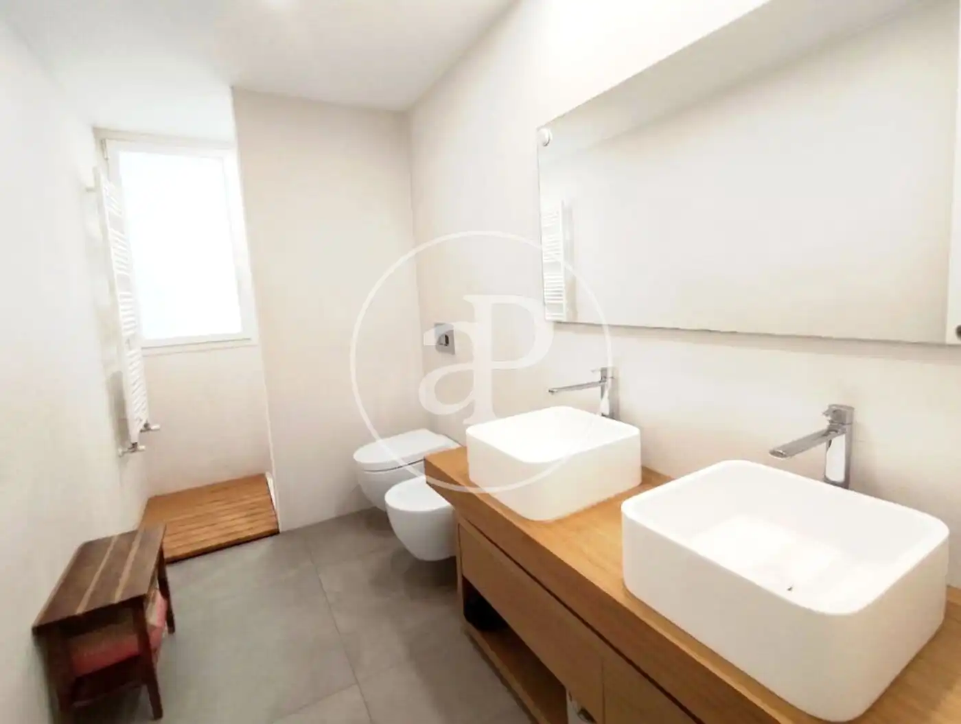 Bathroom of Flat for rent in Valencia  with Heating, Furnished and Balcony