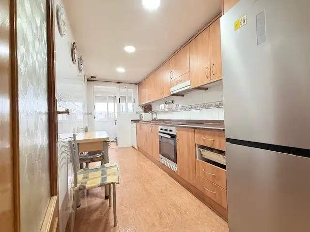 Küche von Wohnung zum Verkauf in Castellón de la Plana / Castelló de la Plana mit Klimaanlage, Heizung und Abstellraum