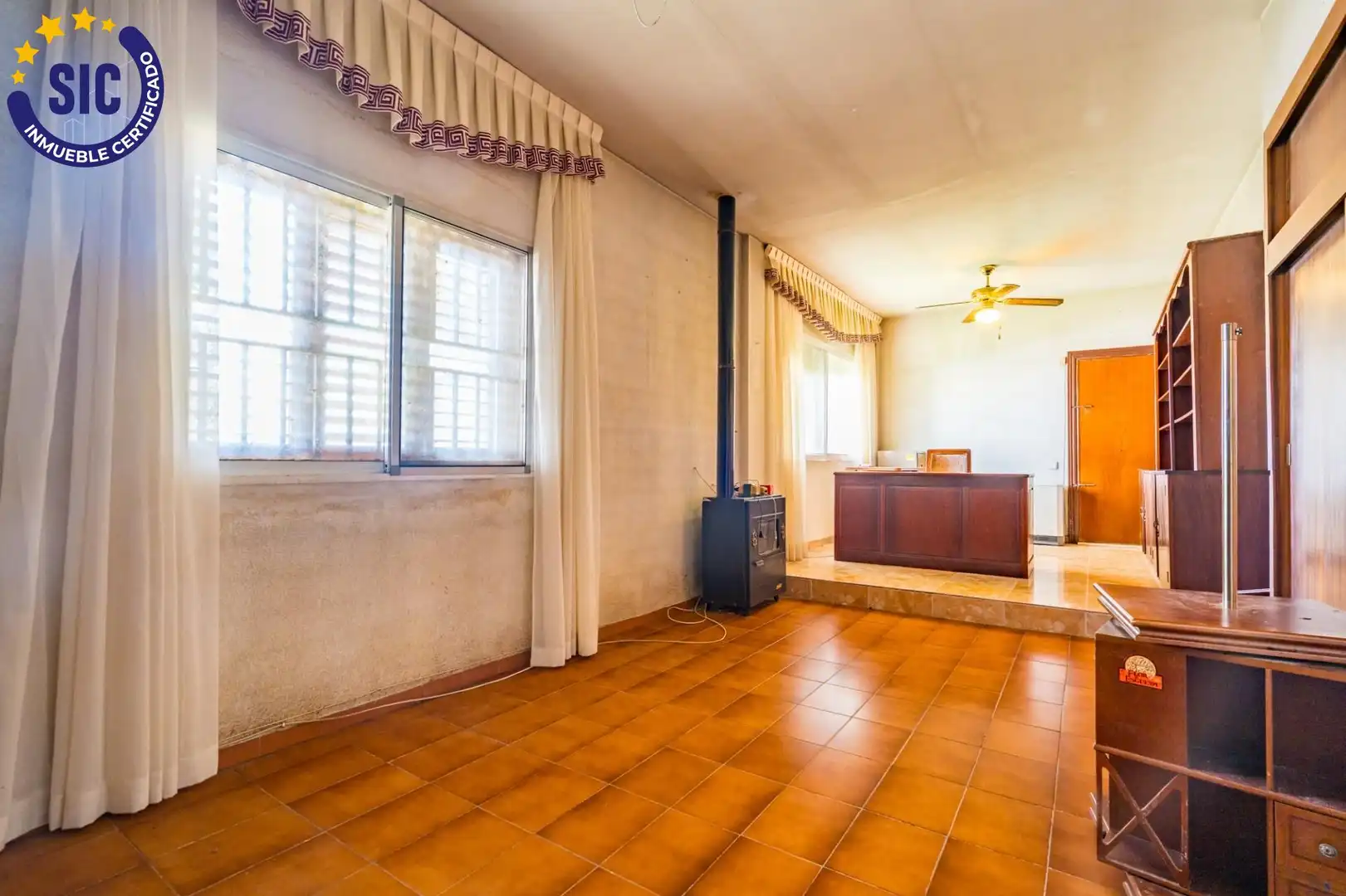 Sala de estar de Casa o chalet en venta en Serra con Aire acondicionado, Calefacción y Jardín privado