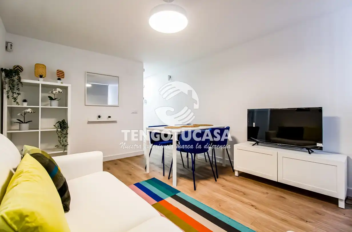 Bedroom of Flat for rent in Madrid  with Air Conditioner, Heating and Furnished