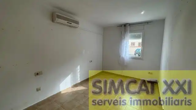 Schlafzimmer von Wohnung zum Verkauf in Sant Pere Pescador mit Klimaanlage, Terrasse und Gemeinschaftspool