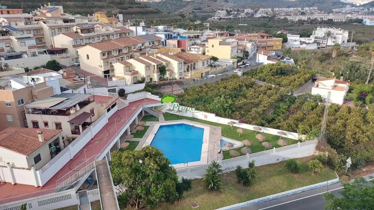 Vista exterior de Apartamento en venta en Almuñécar con Aire acondicionado y Piscina comunitaria