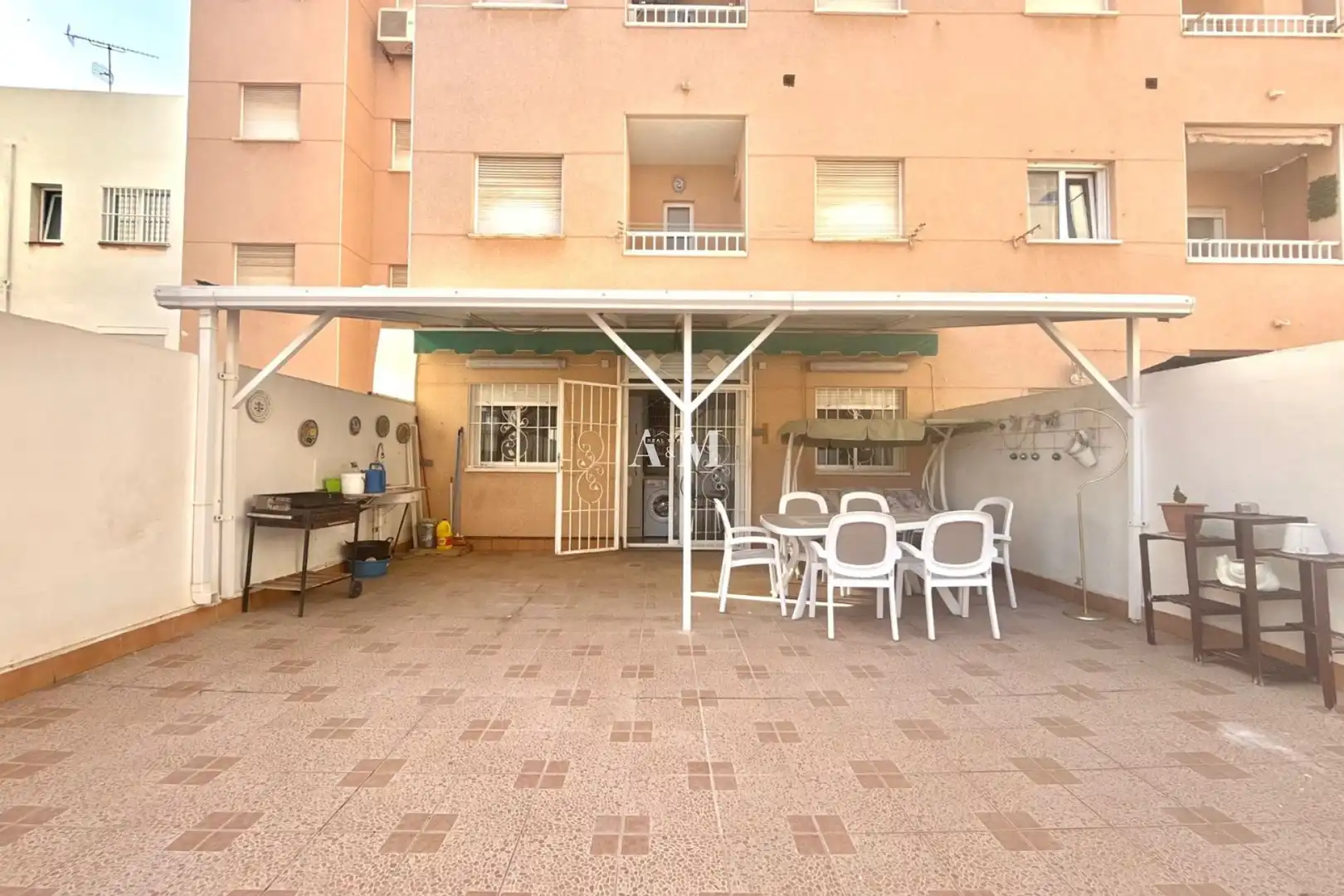 Terrassa de Apartament de lloguer en Torrevieja amb Aire condicionat, Calefacció i Moblat