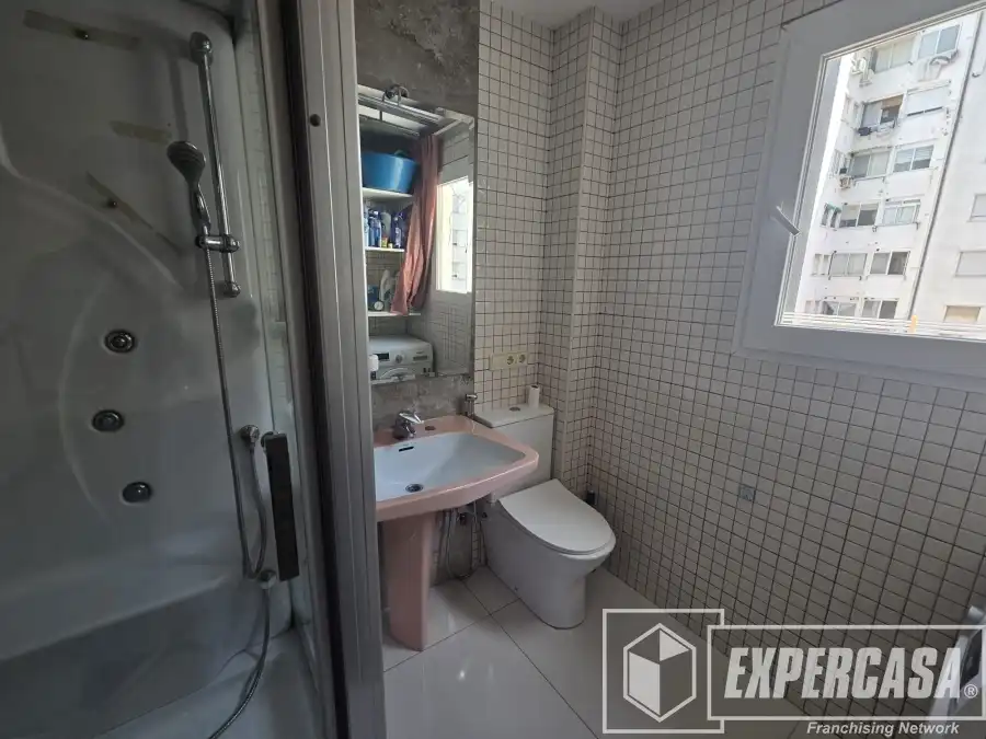 Bathroom of Attic for sale in Alzira  with Air Conditioner and Terrace
