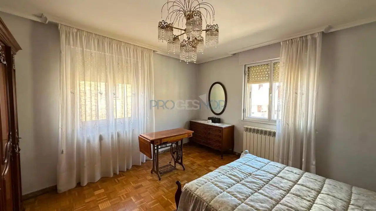 Bedroom of Houses for sale in Santovenia de la Valdoncina  with Heating and Private garden