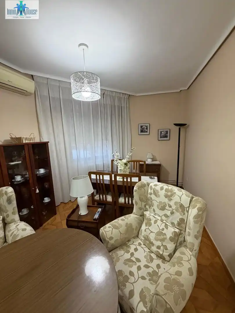 Flat for rent in Feria
