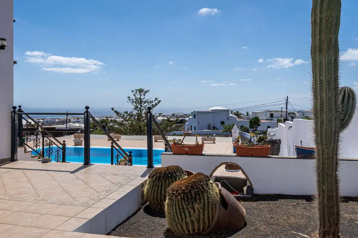 Terrassa de Casa o xalet en venda en Tías amb Aire condicionat, Traster i Piscina