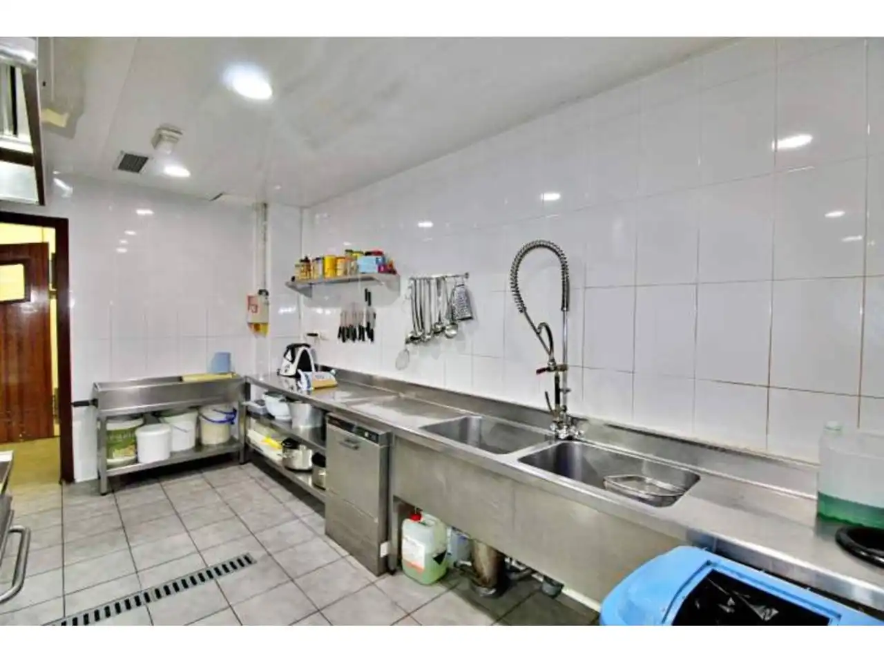 Kitchen of Commercial properties for rent in Granollers  with Air Conditioner