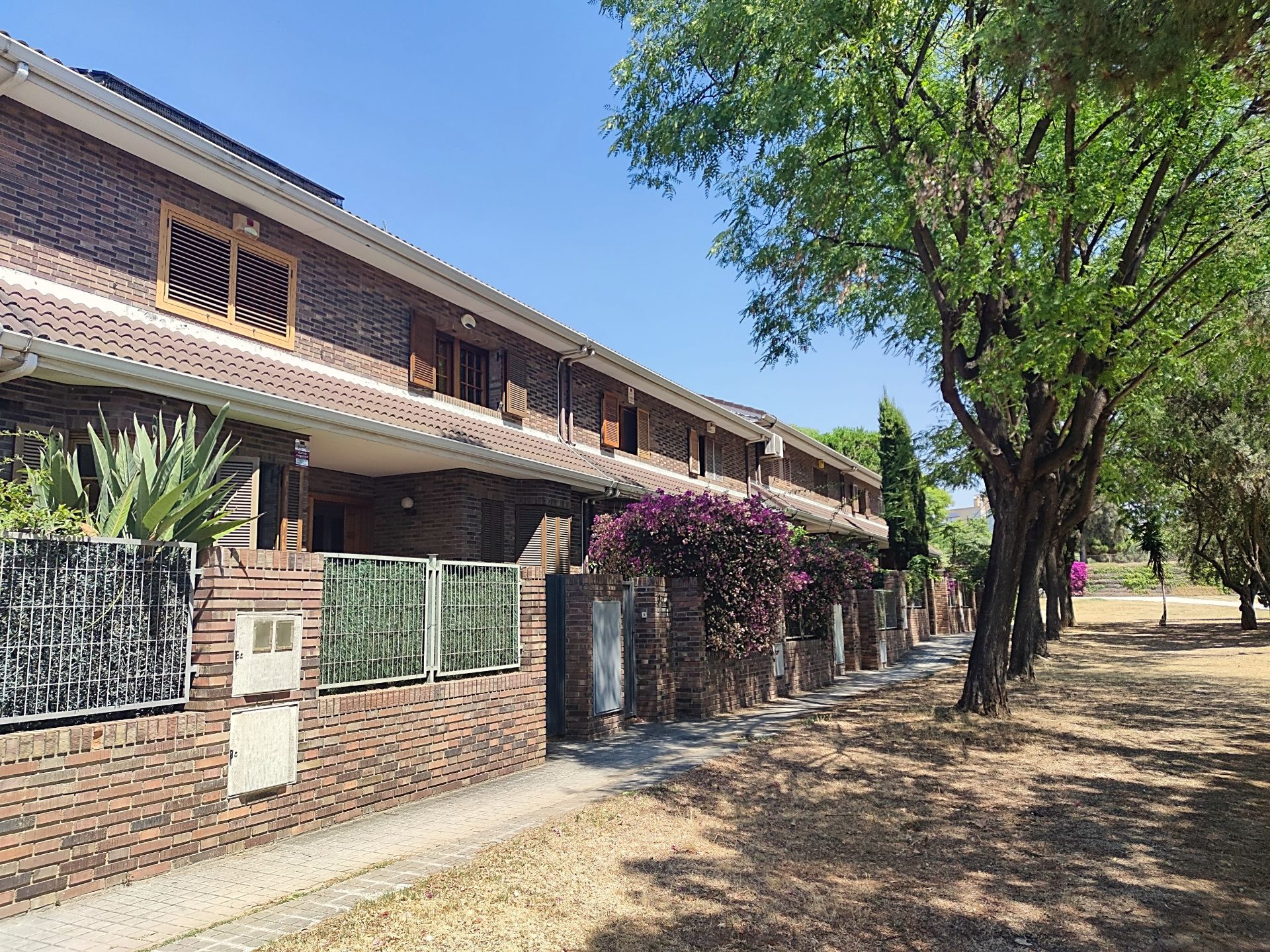 Vista exterior de Casa adosada en venta en Badalona con Aire acondicionado y Terraza