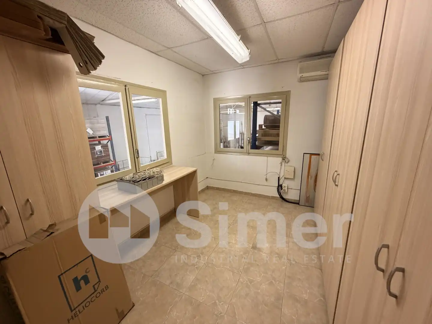Industrial buildings for sale in Canovelles