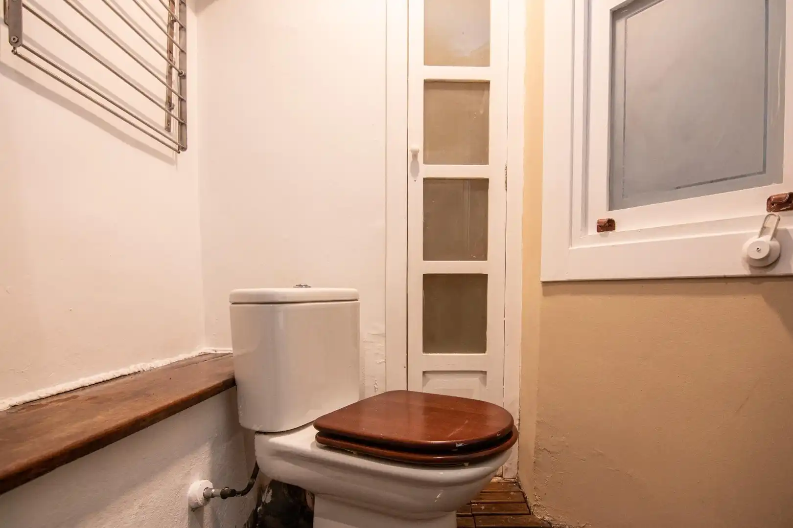 Badezimmer von Wohnungen zum Verkauf in A Coruña Capital  mit Heizung und Möbliert