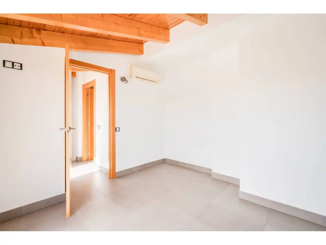 Duplexes for sale in Terrassa  with Air Conditioner, Heating and Terrace