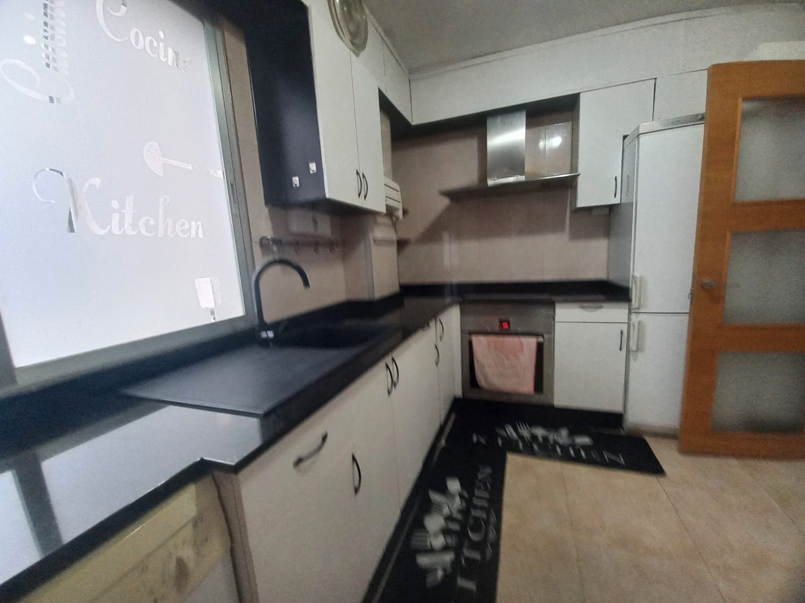 Kitchen of Flat for sale in Ames  with Furnished, Oven and Washing machine