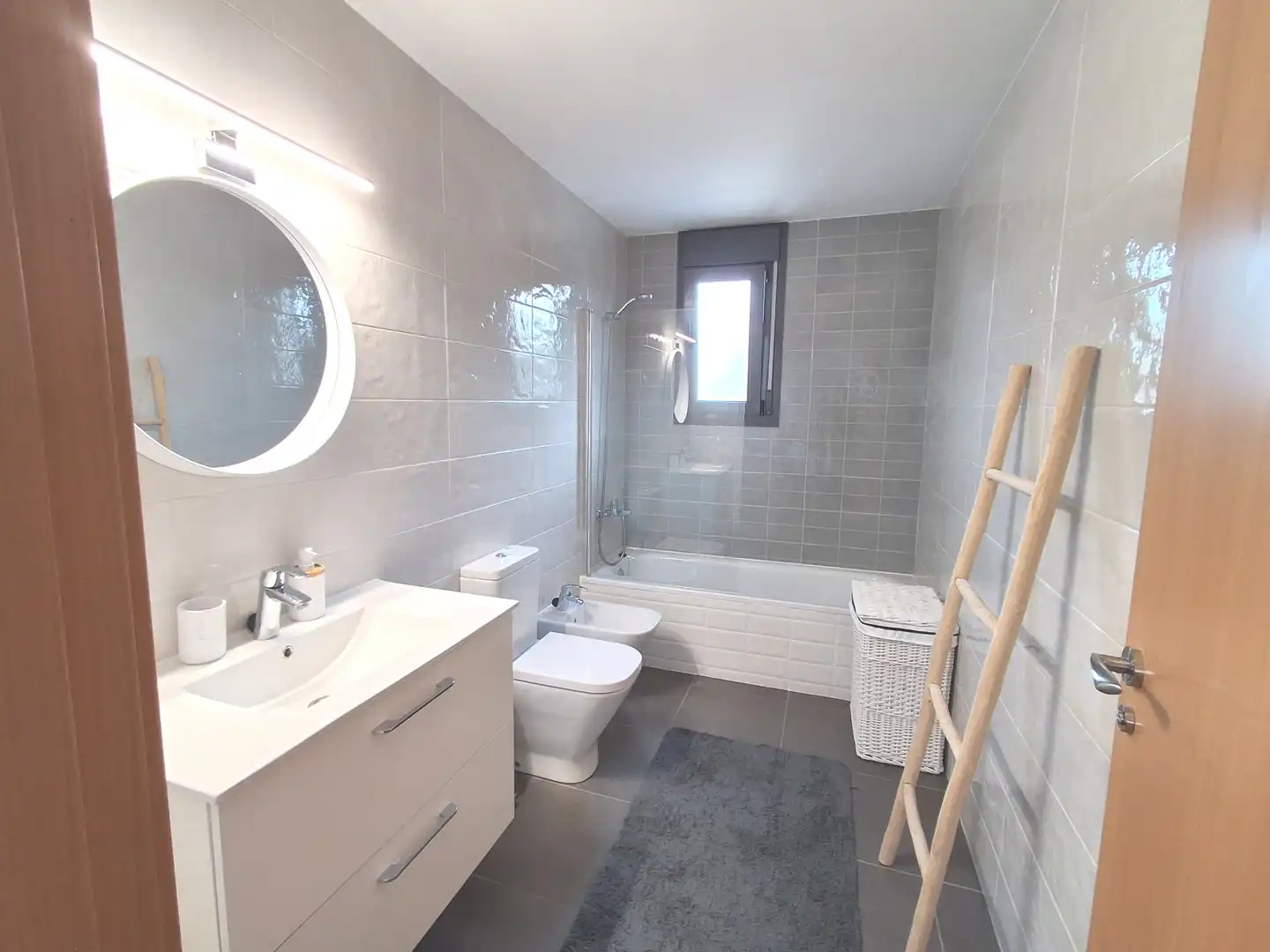 Bathroom of Detached homes for sale in Mont-roig del Camp  with Air Conditioner, Private garden and Terrace