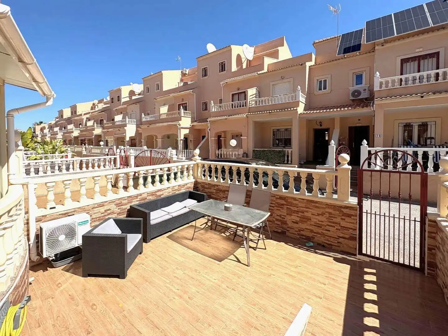Adosado con terraza en venta en Calle  C. Jalón 39, imagen 3