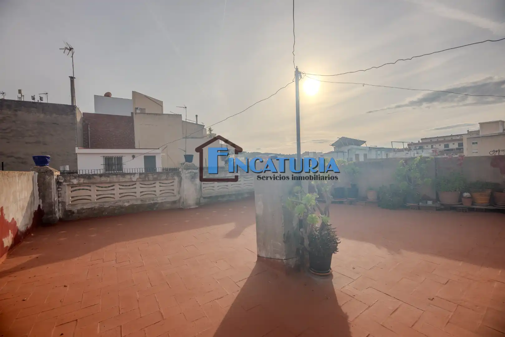 Vista exterior de Casa o xalet en venda en Riba-roja de Túria amb Terrassa