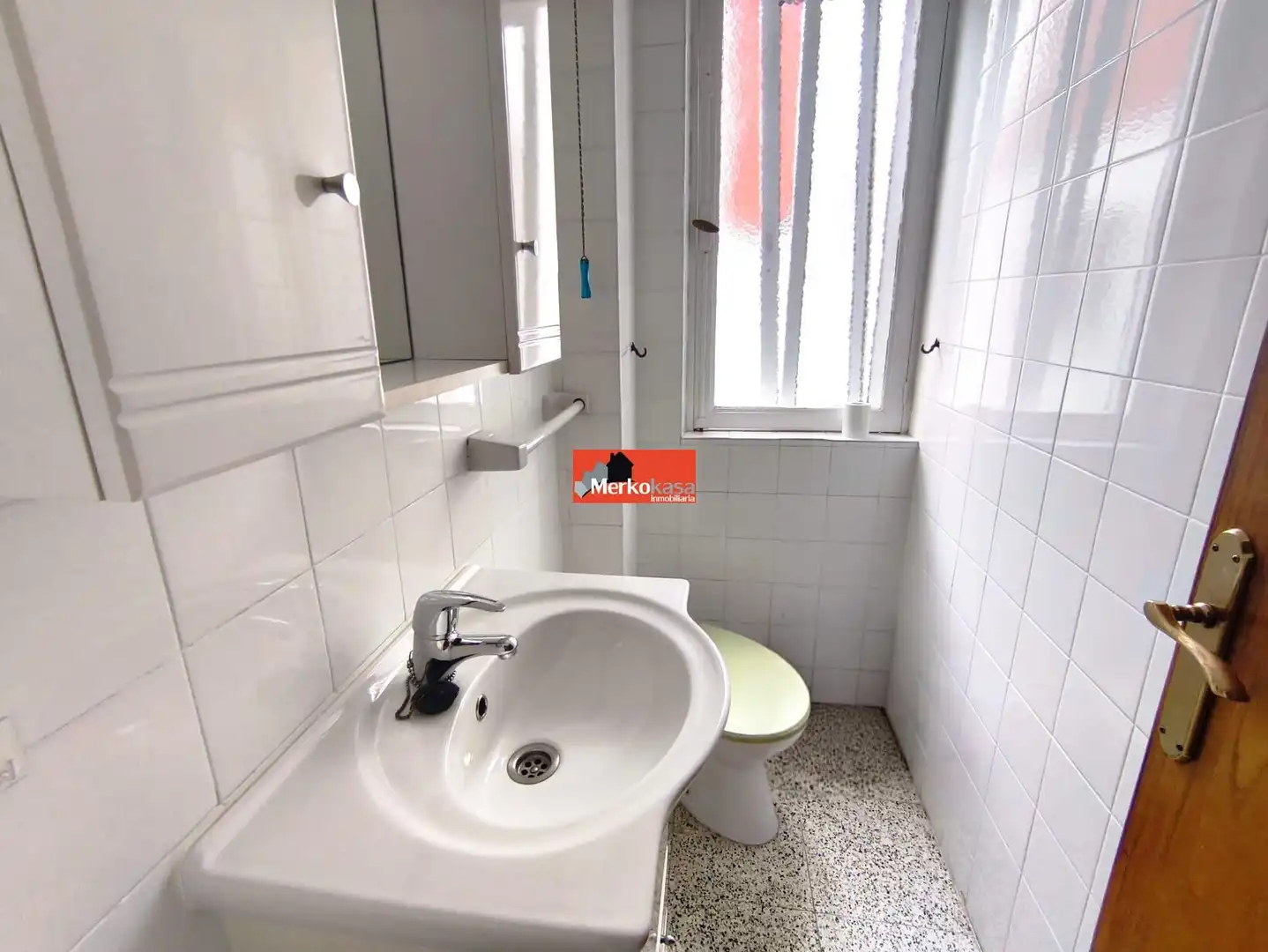 Badezimmer von Wohnung zur Miete in Lugo mit Heizung und Möbliert