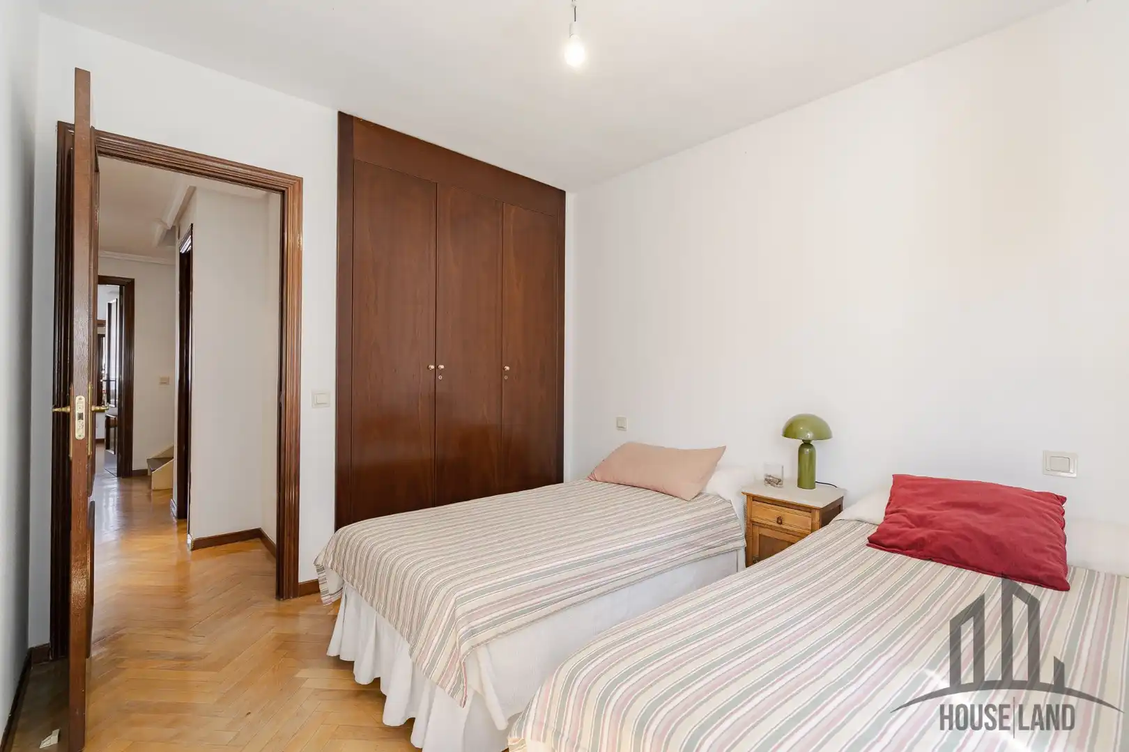 Dormitori de Casa adosada en venda en Algete amb Calefacció, Jardí privat i Terrassa