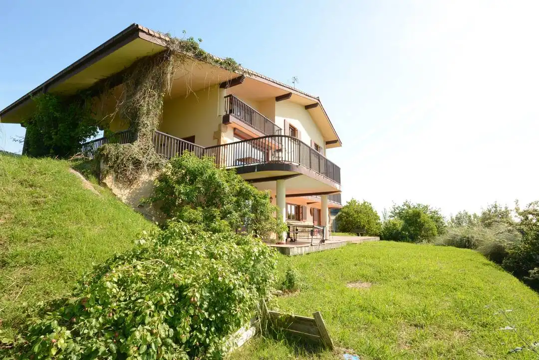 Vista exterior de Casa o chalet en venta en Donostia - San Sebastián  con Calefacción