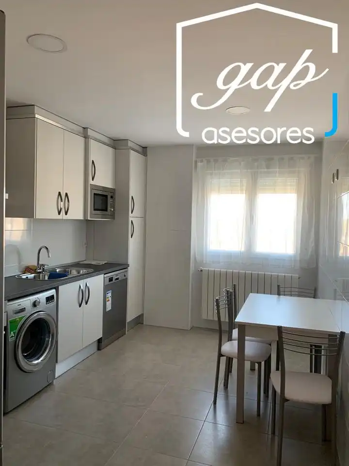 Wohnung mit Aufzug zur Miete in Calle de la Infanta Paz de Borbón, imagen 4