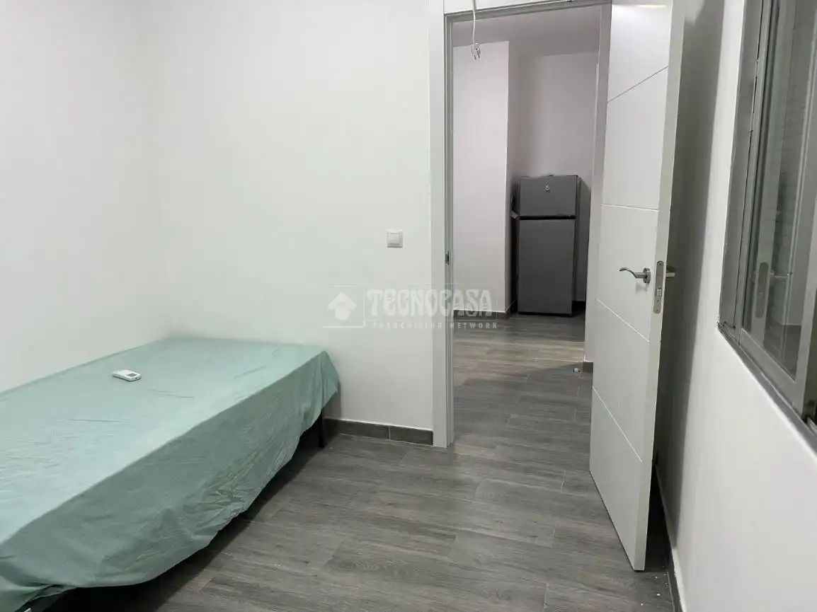 Bedroom of Buildings for sale in Madrid