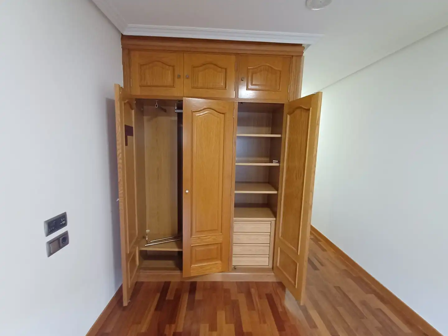 Schlafzimmer von Wohnung zum Verkauf in A Coruña Capital  mit Heizung, Abstellraum und Haustechnik