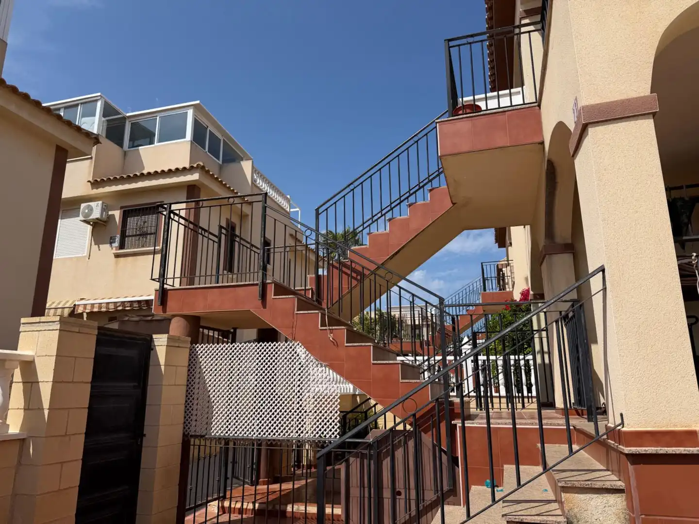 Vista exterior de Casa o chalet en venta en Torrevieja con Aire acondicionado, Calefacción y Terraza