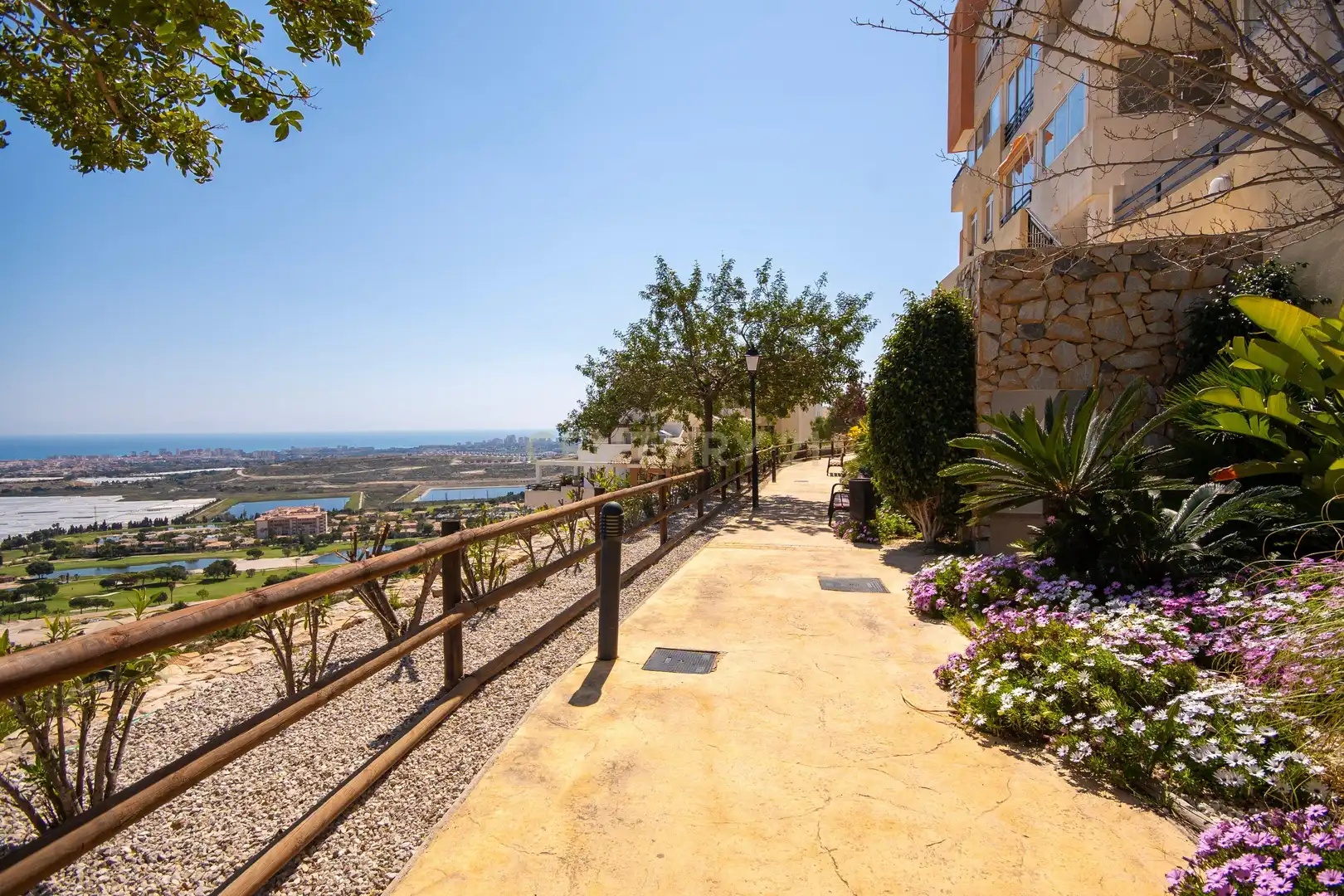 Terraza de Apartamento en venta en Mutxamel con Aire acondicionado, Trastero y Piscina