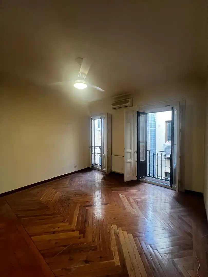 Appartamento con ascensore in affitto a Glorieta de Bilbao