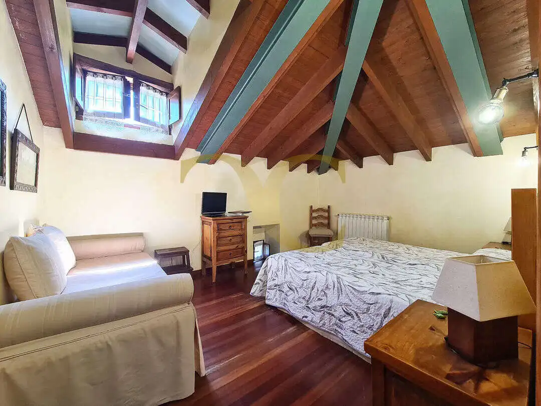 Habitación de Casa o chalet en venta en Cangas de Onís